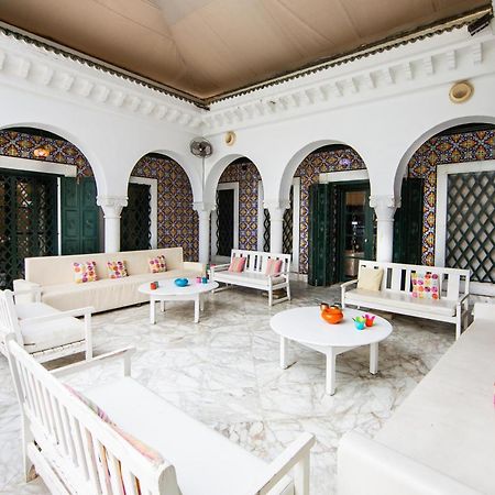 Appartement Prive Dans Une Grande Maison D'Hote La Marsa Exterior photo