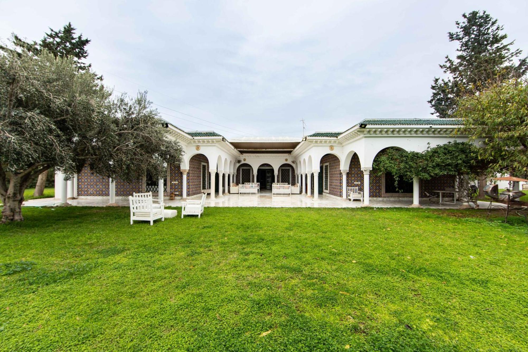 Appartement Prive Dans Une Grande Maison D'Hote La Marsa Exterior photo