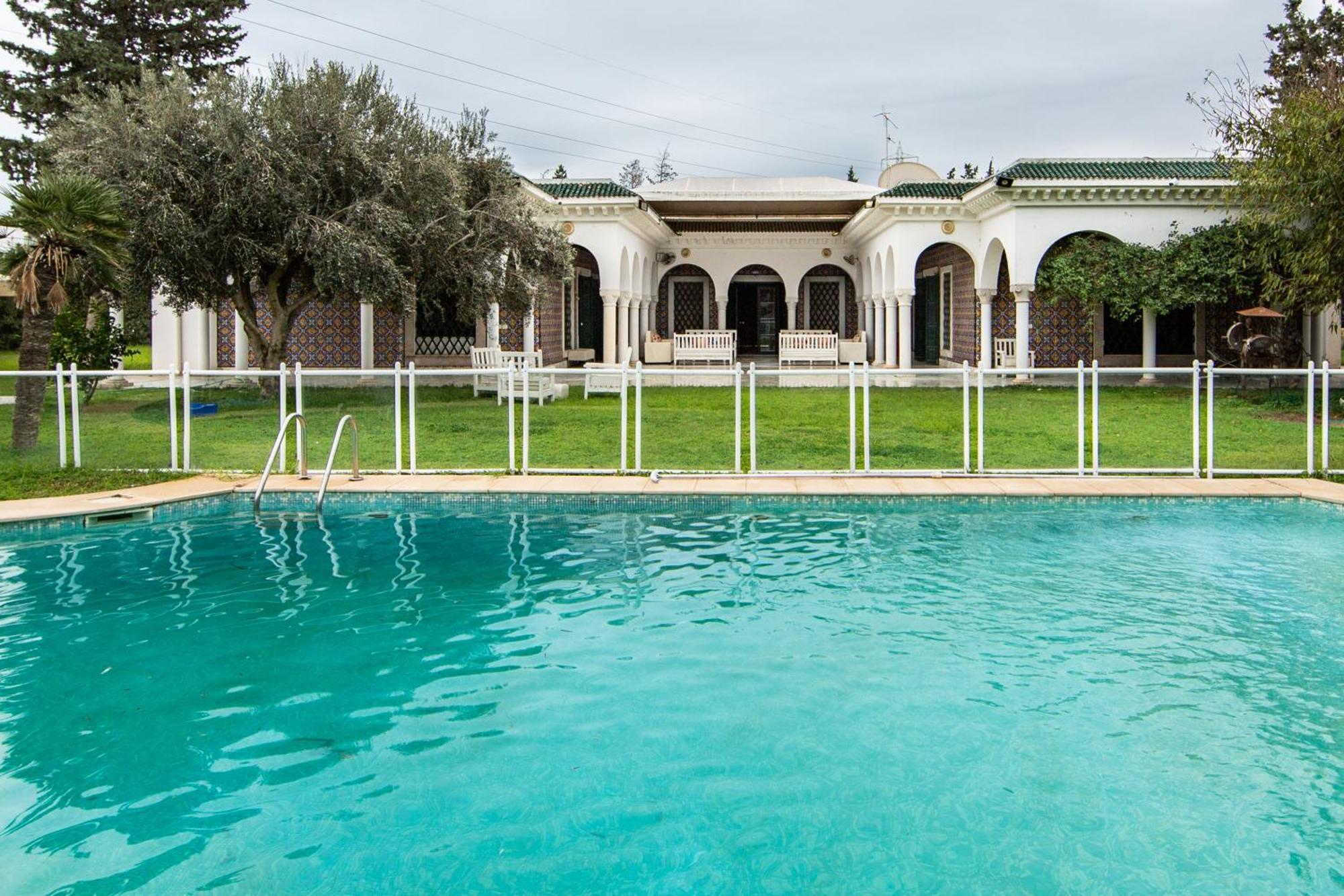 Appartement Prive Dans Une Grande Maison D'Hote La Marsa Exterior photo